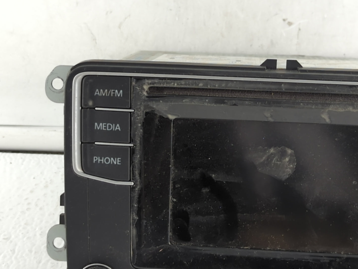 2016 Volkswagen Passat Radio AM FM Cd Player Receiver Replacement P/N:561 035 150 Fits OEM Used Auto Parts - Oemusedautopart