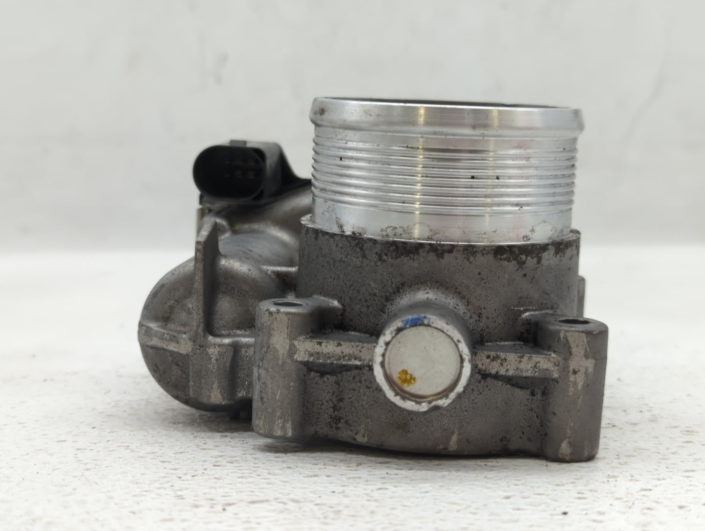 2014-2017 Volkswagen Passat Throttle Body P/N:06K 133 062 E Fits Fits 2014 2015 2016 2017 OEM Used Auto Parts - Oemusedautop