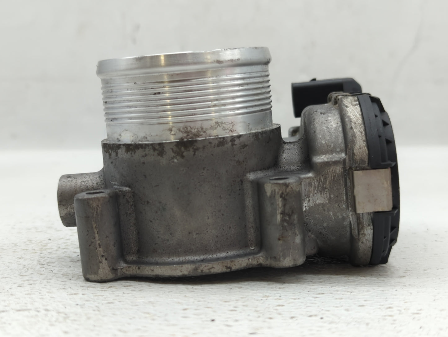 2014-2017 Volkswagen Passat Throttle Body P/N:06K 133 062 E Fits Fits 2014 2015 2016 2017 OEM Used Auto Parts - Oemusedautop