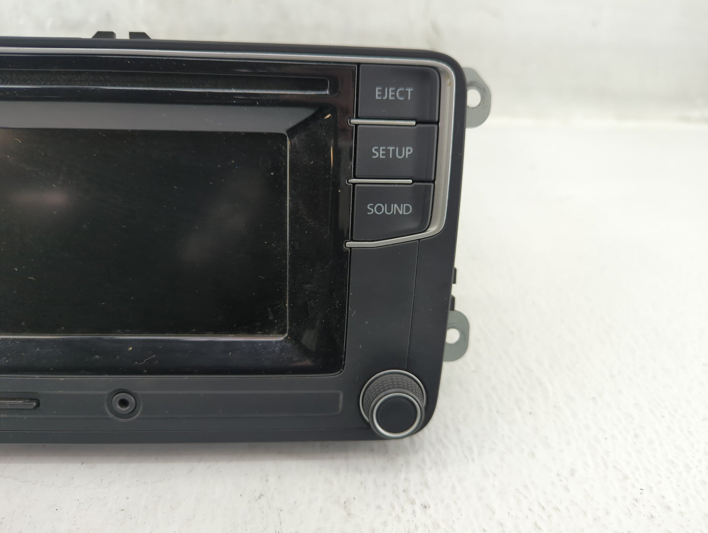 2016 Volkswagen Passat Radio AM FM Cd Player Receiver Replacement P/N:561 035 150 Fits OEM Used Auto Parts - Oemusedautopart