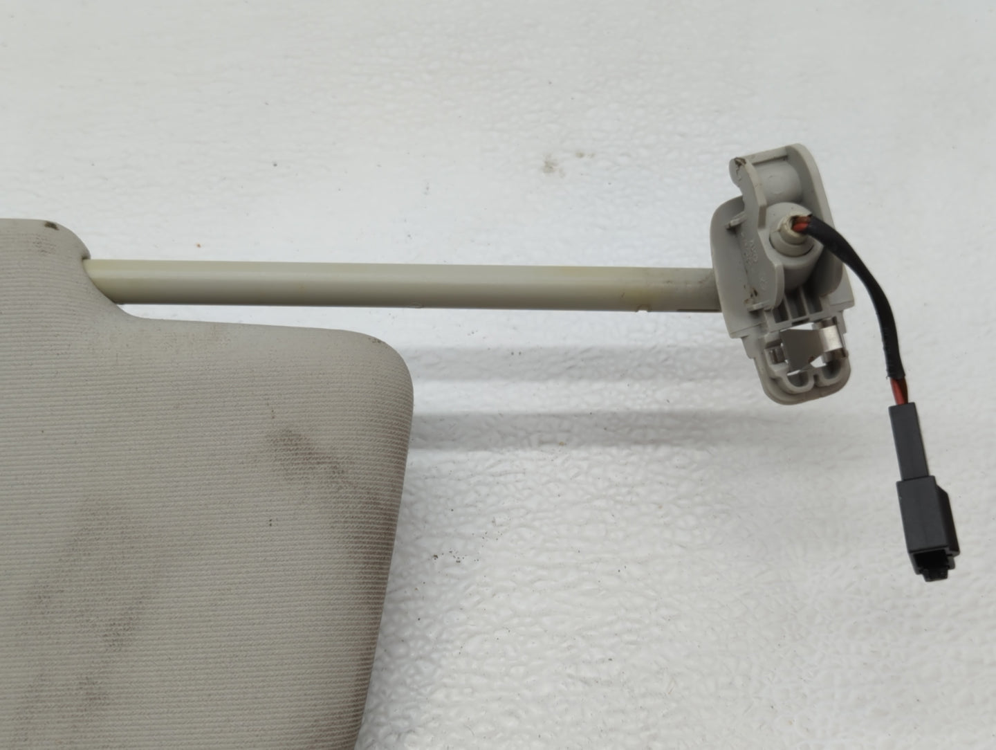 2012-2020 Volkswagen Passat Sun Visor Shade Replacement Passenger Right Mirror Fits OEM Used Auto Parts - Oemusedautoparts1.