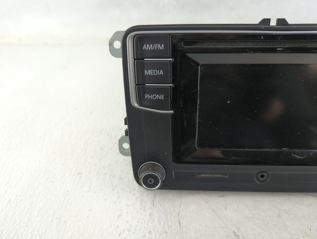 2016-2016 Volkswagen Passat Am Fm Cd Player Radio Receiver 637681 - Oemusedautoparts1.com