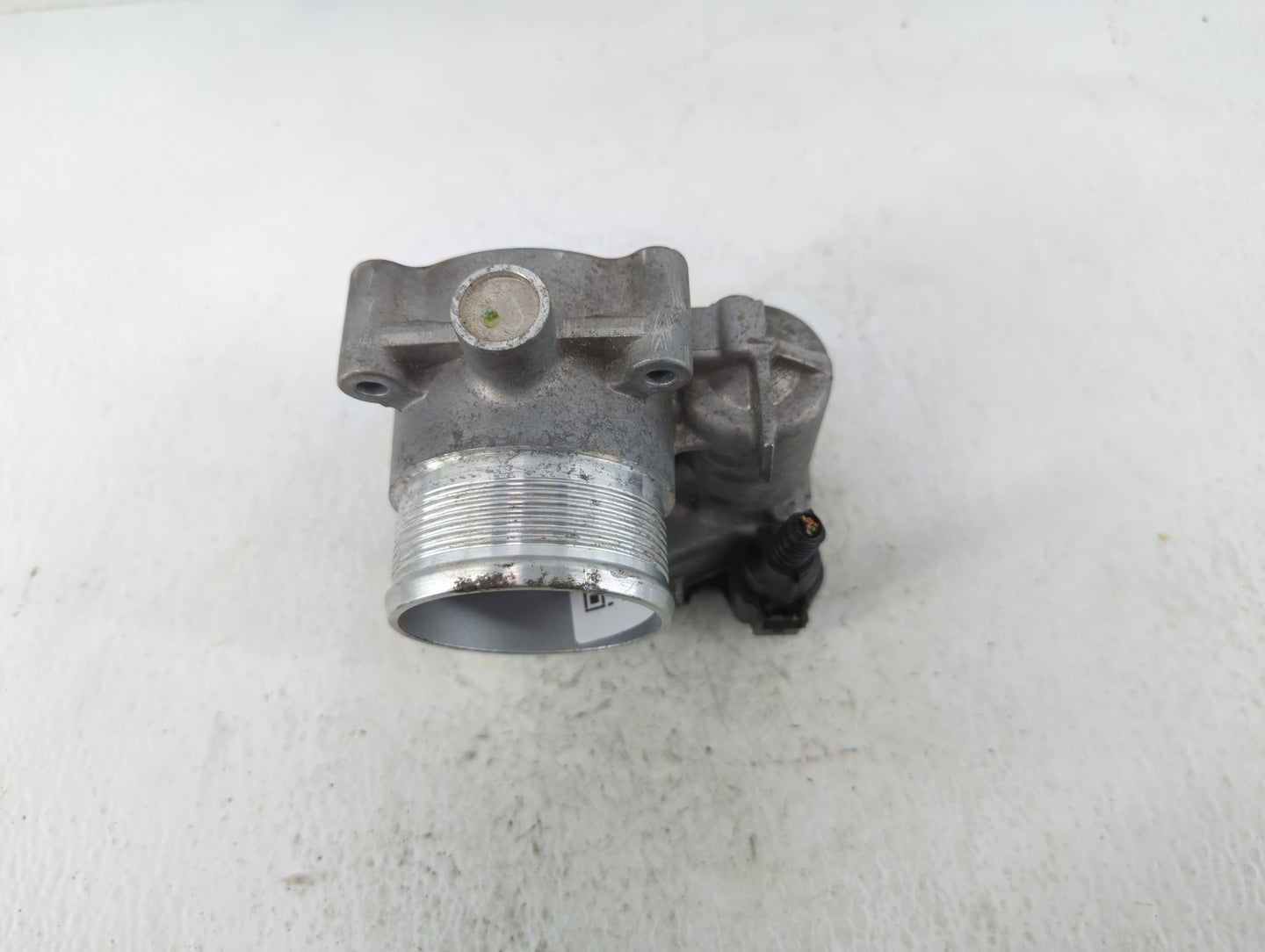 2014-2017 Volkswagen Passat Throttle Body P/N:06K 133 062 E Fits Fits 2014 2015 2016 2017 OEM Used Auto Parts - Oemusedautop