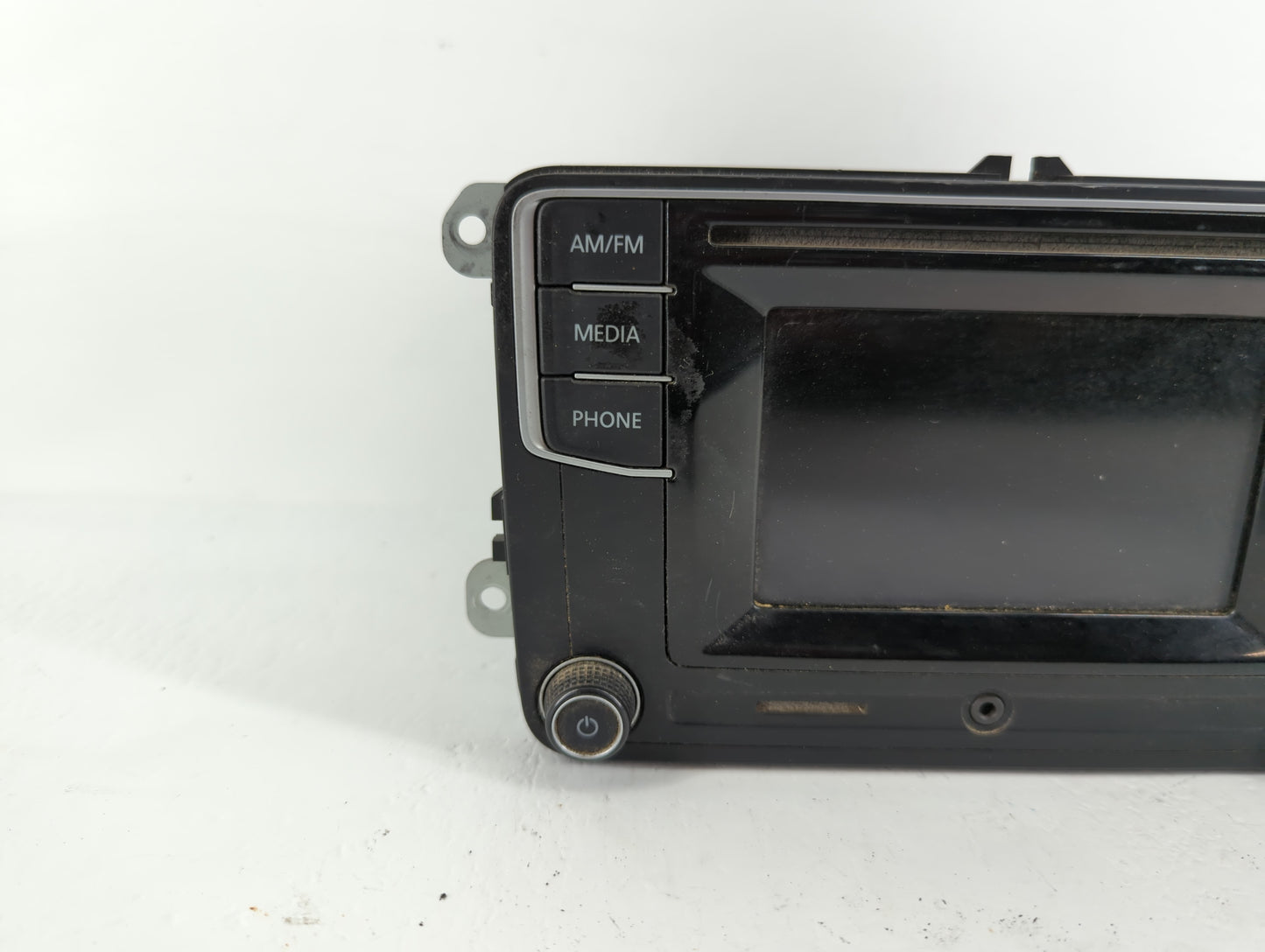 2016 Volkswagen Passat Radio AM FM Cd Player Receiver Replacement P/N:561 035 150 Fits Fits 2013 2014 2015 2017 OEM Used Aut