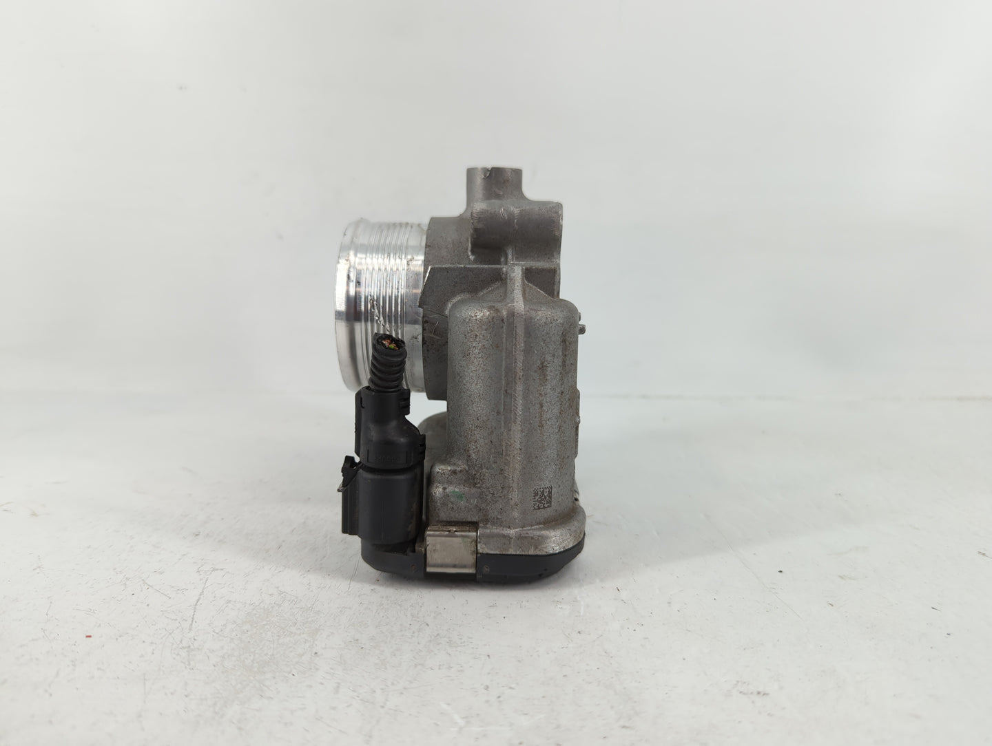2014-2017 Volkswagen Passat Throttle Body P/N:0 280 750 590 06K 133 062E Fits Fits 2014 2015 2016 2017 OEM Used Auto Parts -