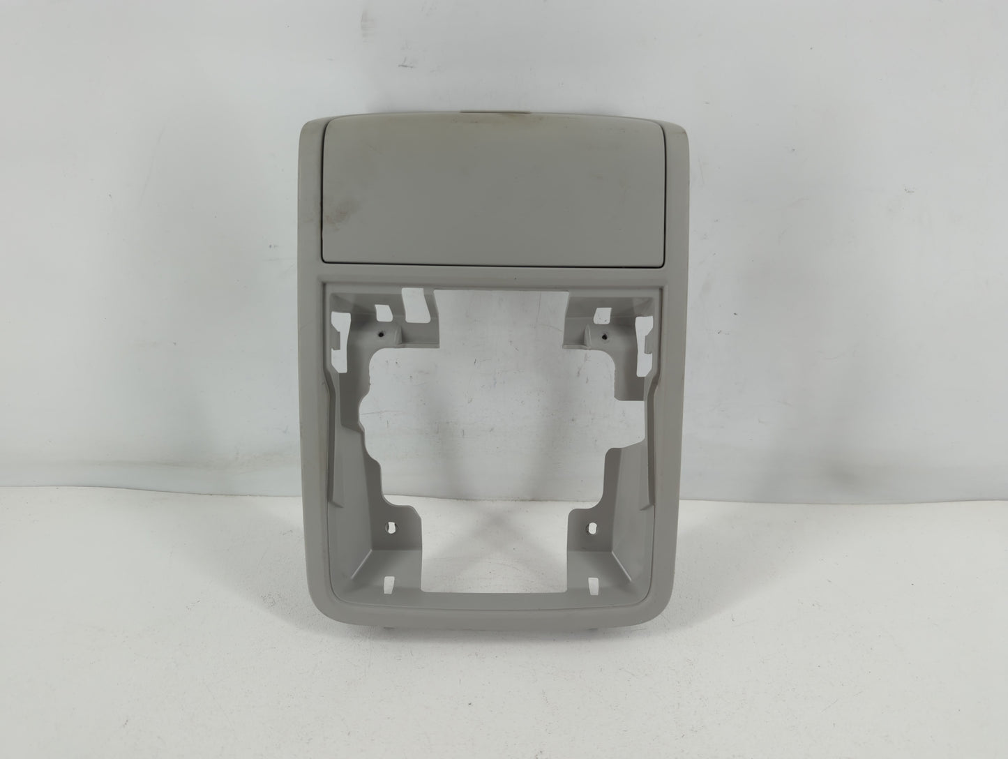2016-2020 Volkswagen Passat Overhead Roof Console 747954 - Oemusedautoparts1.com