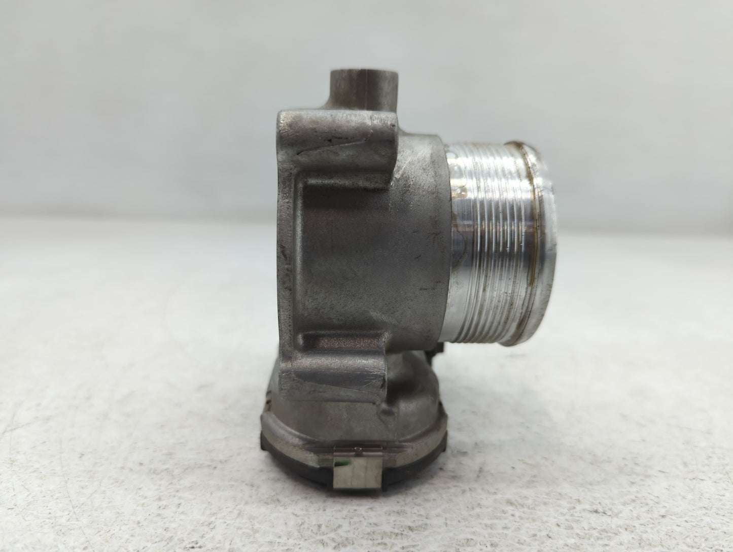 2014-2017 Volkswagen Passat Throttle Body P/N:06K 133 062 E Fits Fits 2014 2015 2016 2017 OEM Used Auto Parts - Oemusedautop