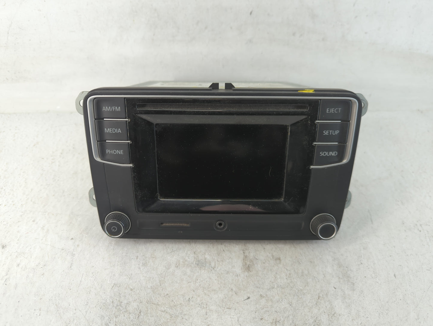 2016 Volkswagen Passat Radio AM FM Cd Player Receiver Replacement P/N:561 035 150 Fits Fits 2013 2014 2015 2017 OEM Used Aut