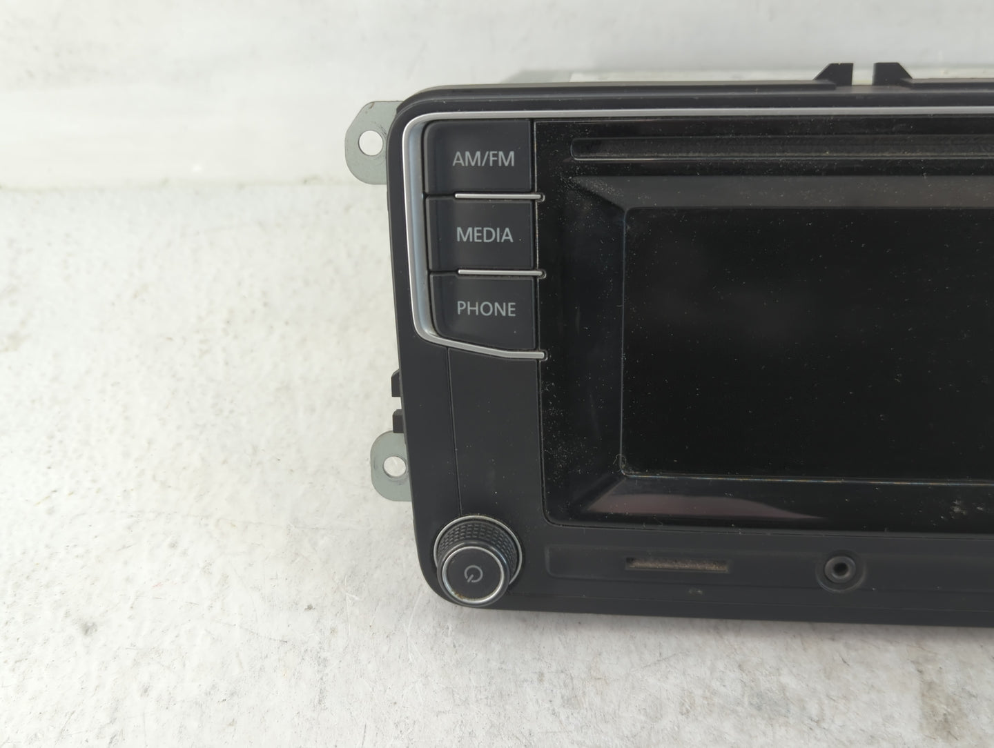 2016 Volkswagen Passat Radio AM FM Cd Player Receiver Replacement P/N:561 035 150 Fits Fits 2013 2014 2015 2017 OEM Used Aut