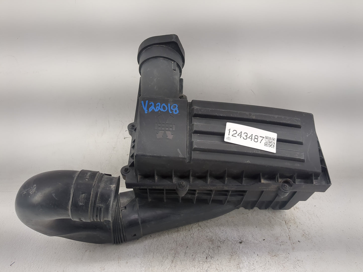 2009-2018 Volkswagen Tiguan Air Cleaner Intake-duct Hose Tube - Oemusedautoparts1.com