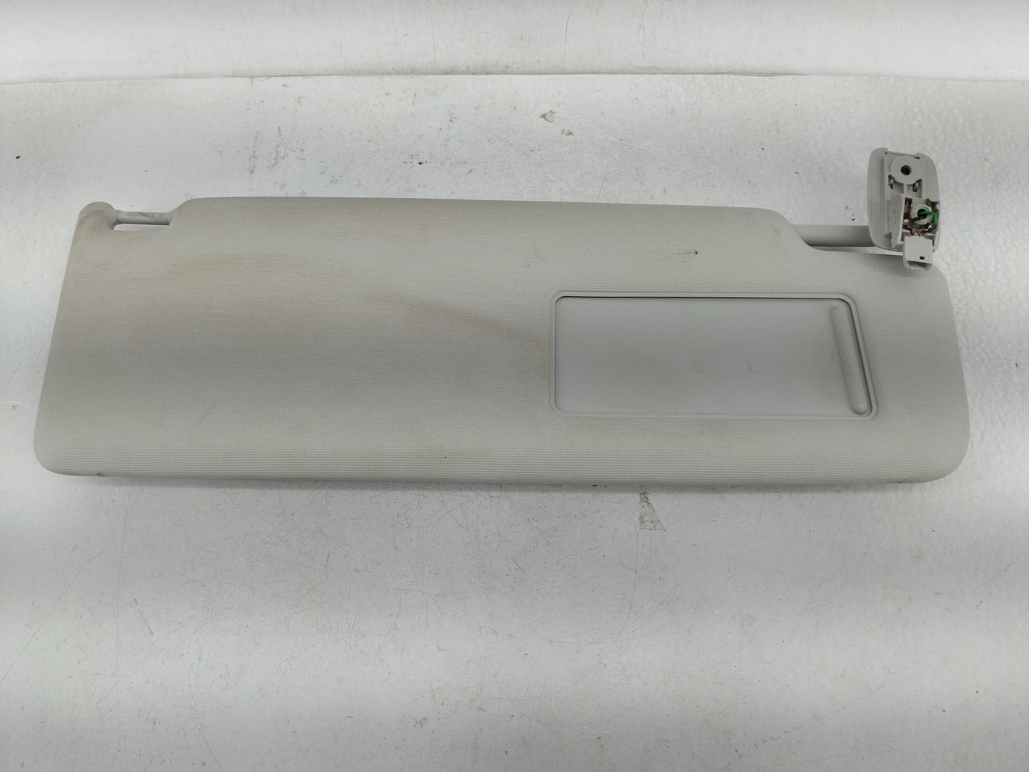 2009-2018 Volkswagen Tiguan Sun Visor Shade Replacement Passenger Right Mirror Fits OEM Used Auto Parts - Oemusedautoparts1.