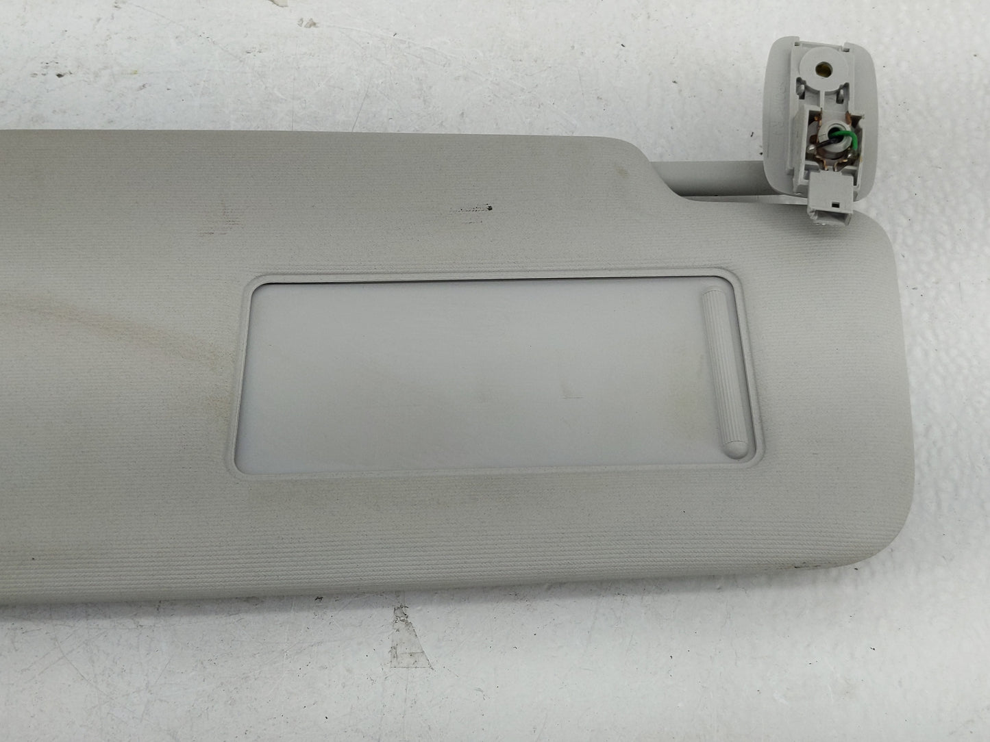 2009-2018 Volkswagen Tiguan Sun Visor Shade Replacement Passenger Right Mirror Fits OEM Used Auto Parts - Oemusedautoparts1.
