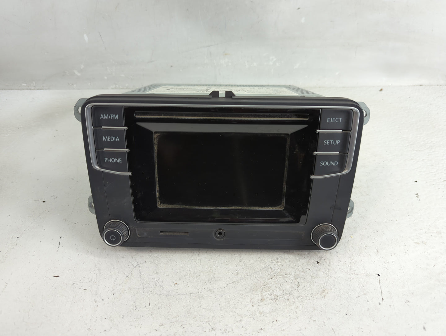 2016 Volkswagen Tiguan Radio AM FM Cd Player Receiver Replacement P/N:561 035 150 Fits Fits 2013 2014 2015 2017 OEM Used Aut