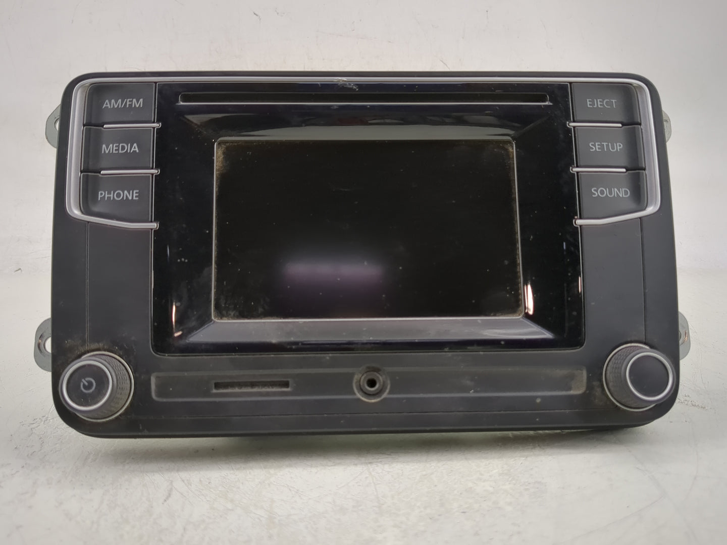 2016 Volkswagen Tiguan Radio AM FM Cd Player Receiver Replacement P/N:561 035 150 Fits Fits 2013 2014 2015 2017 OEM Used Aut