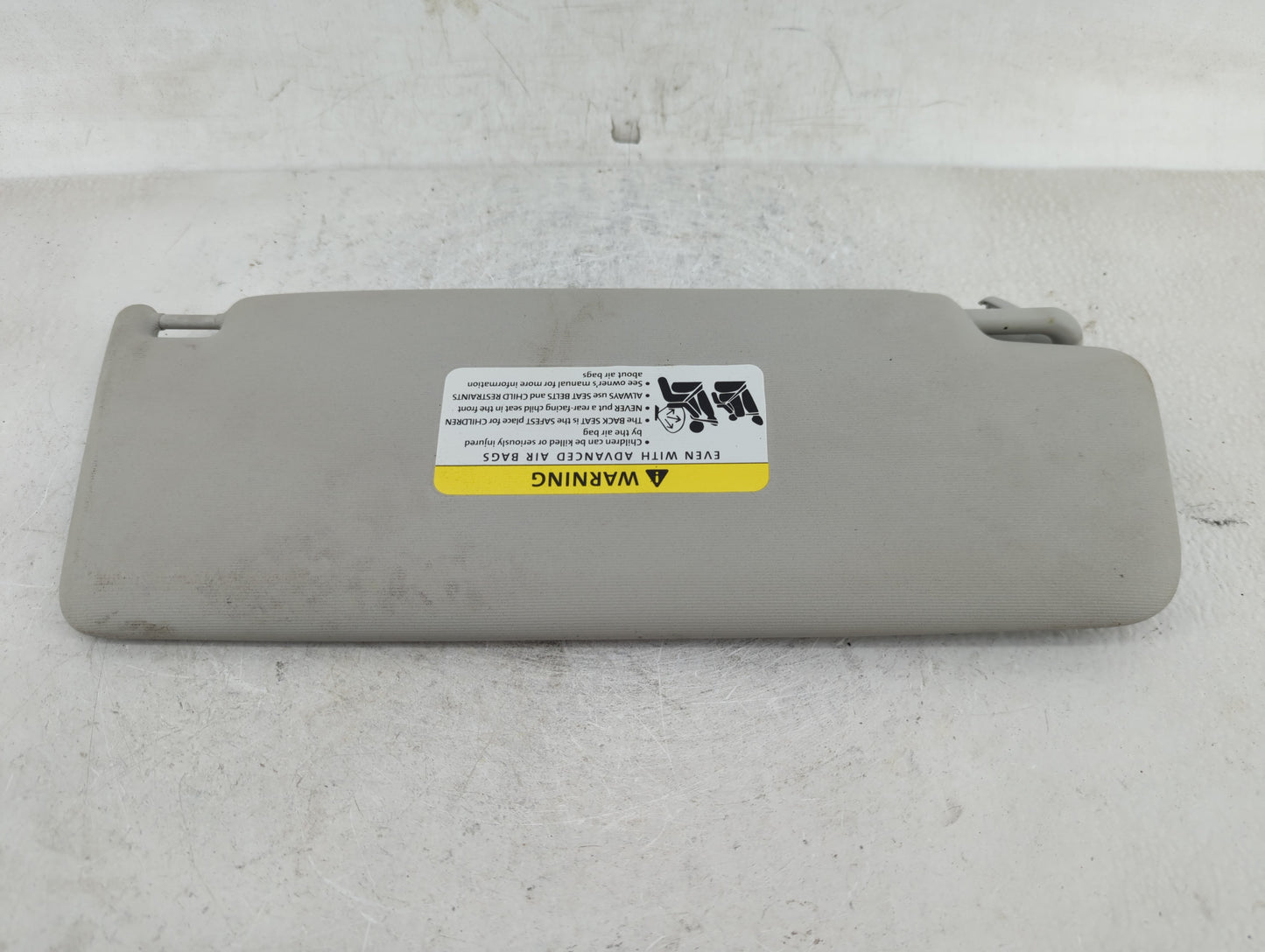 2009-2018 Volkswagen Tiguan Sun Visor Shade Replacement Driver Left Mirror Fits OEM Used Auto Parts - Oemusedautoparts1.com
