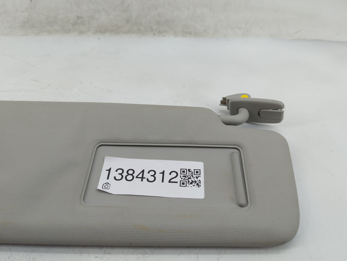 2009-2018 Volkswagen Tiguan Sun Visor Shade Replacement Passenger Right Mirror Fits OEM Used Auto Parts - Oemusedautoparts1.