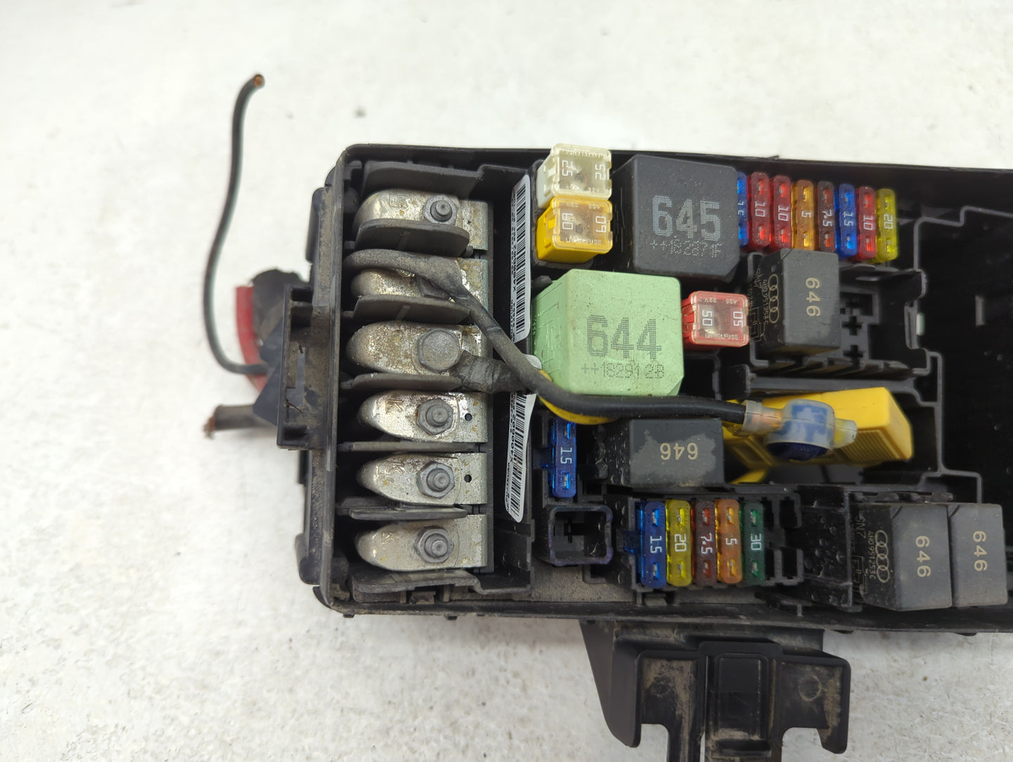 2018-2022 Volkswagen Tiguan Fusebox Fuse Box Panel Relay Module P/N:5Q0 937 132 B 6351-2386 Fits OEM Used Auto Parts - Oemus
