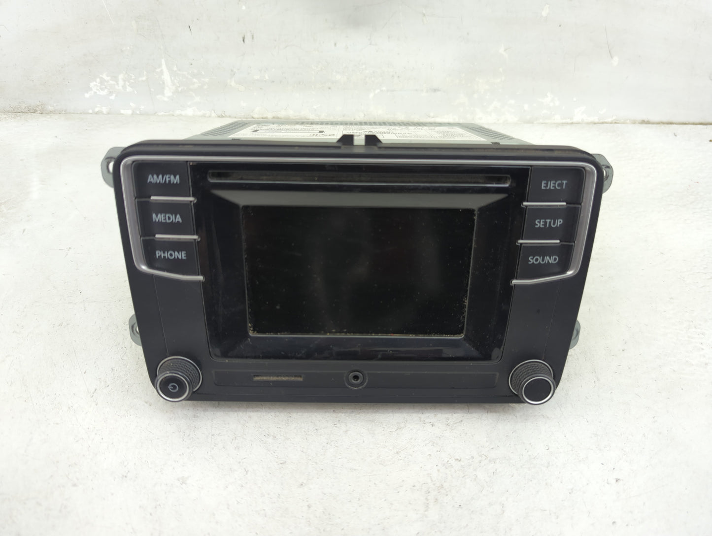 2009-2017 Volkswagen Tiguan Radio AM FM Cd Player Receiver Replacement P/N:561035150 L56VW2 Fits OEM Used Auto Parts - Oemus