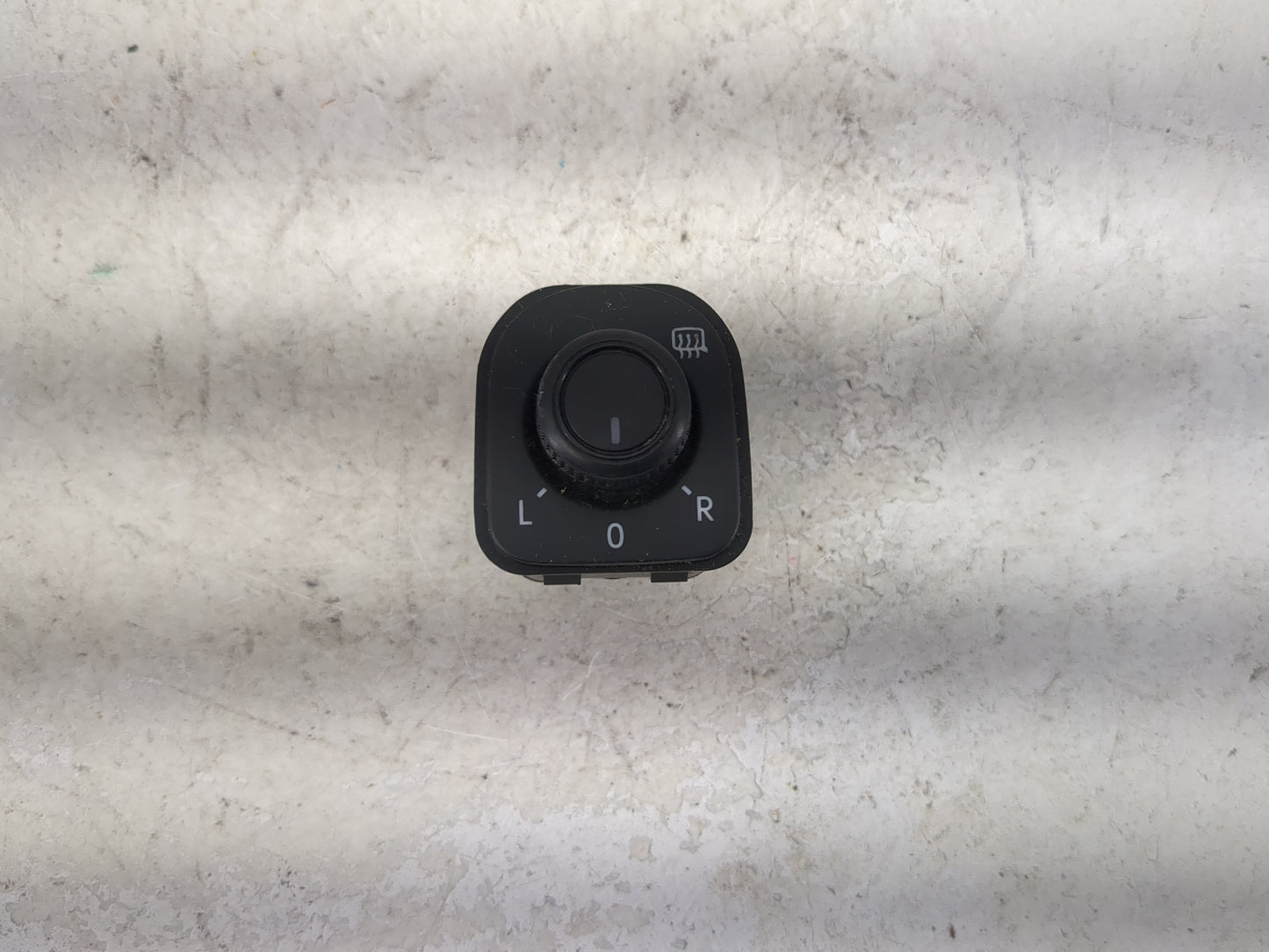2009-2018 Volkswagen Tiguan Driver Left Door Mirror Power Switch - Oemusedautoparts1.com