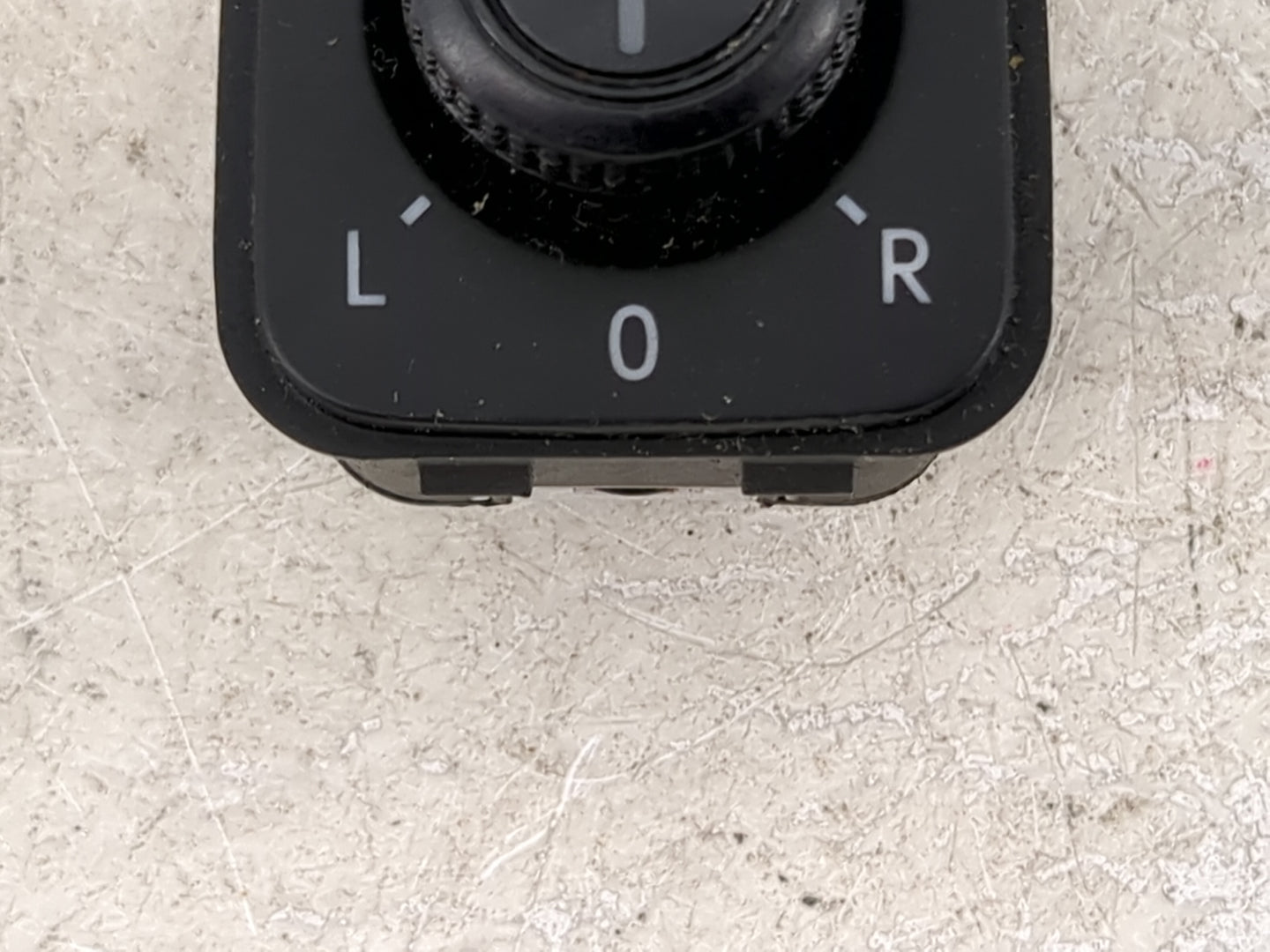 2009-2018 Volkswagen Tiguan Driver Left Door Mirror Power Switch - Oemusedautoparts1.com