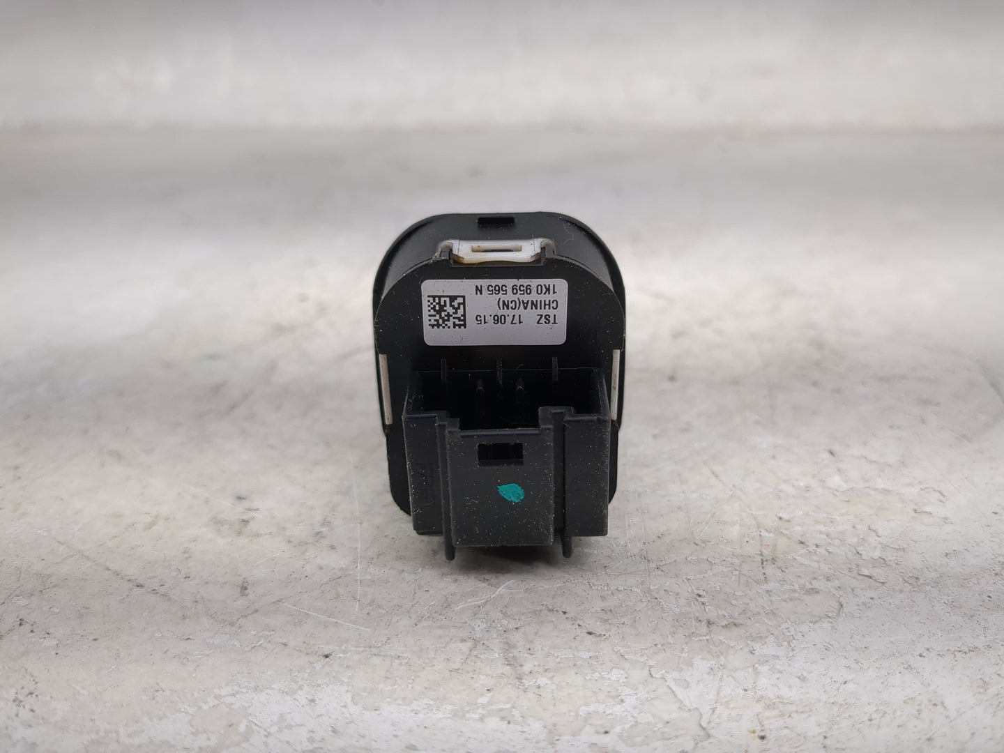 2009-2018 Volkswagen Tiguan Driver Left Door Mirror Power Switch - Oemusedautoparts1.com