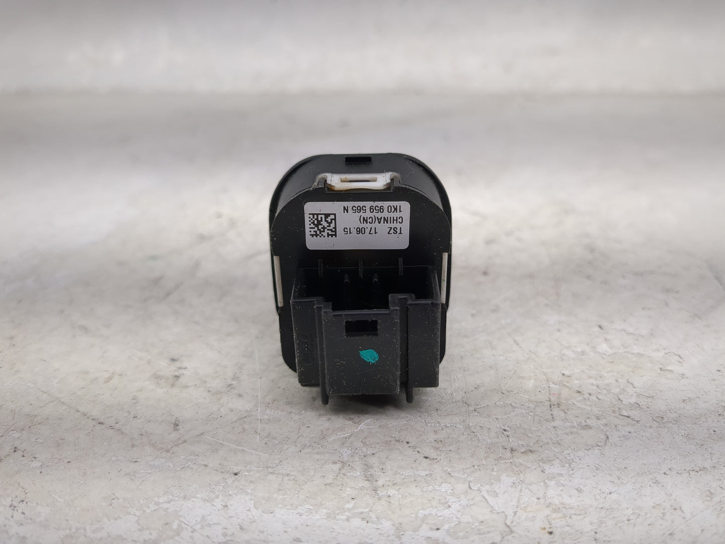 2009-2018 Volkswagen Tiguan Driver Left Door Mirror Power Switch - Oemusedautoparts1.com