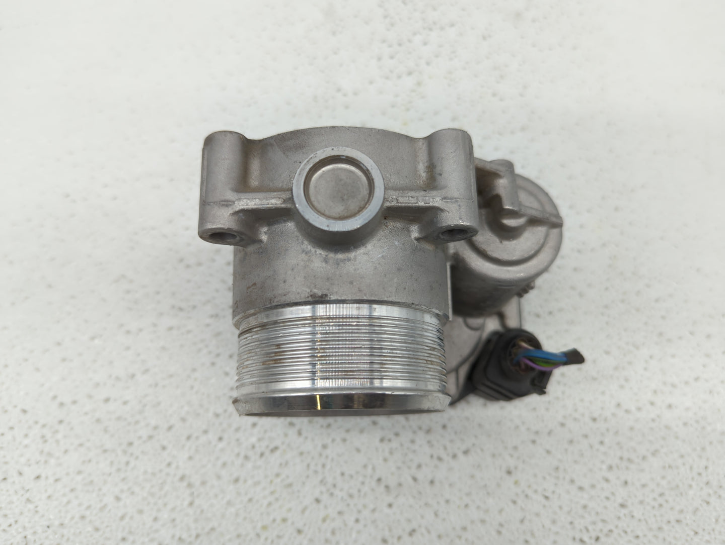 2009-2018 Volkswagen Tiguan Throttle Body P/N:06F 133 062 G 06F 133 062 Q Fits OEM Used Auto Parts - Oemusedautoparts1.com