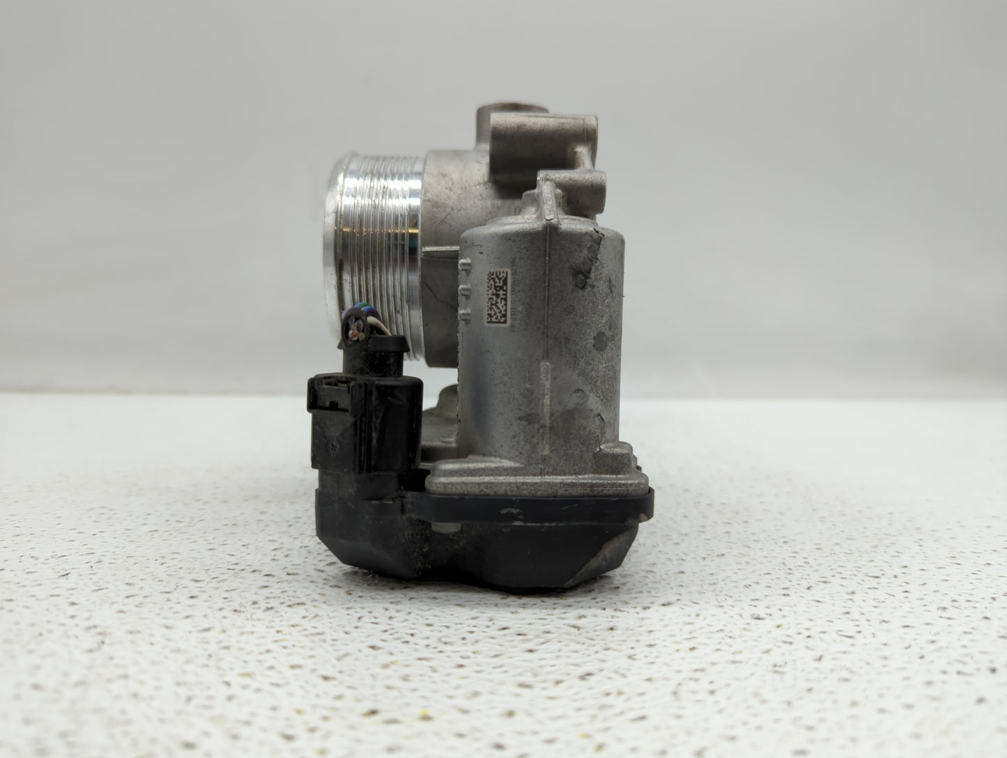 2009-2018 Volkswagen Tiguan Throttle Body P/N:06F 133 062 G 06F 133 062 Q Fits OEM Used Auto Parts - Oemusedautoparts1.com