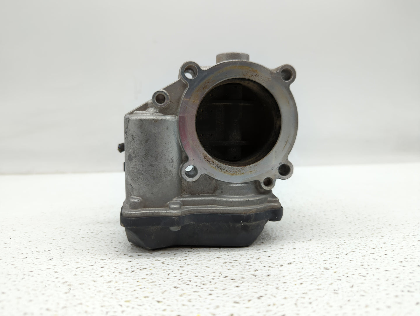 2009-2018 Volkswagen Tiguan Throttle Body P/N:06F 133 062 G 06F 133 062 Q Fits OEM Used Auto Parts - Oemusedautoparts1.com