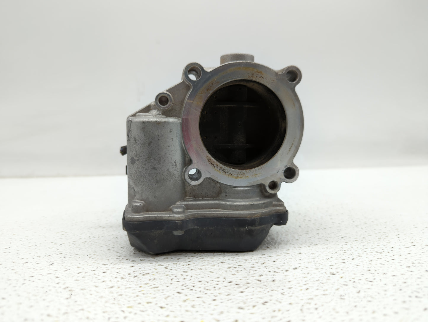 2009-2018 Volkswagen Tiguan Throttle Body P/N:06F 133 062 G 06F 133 062 Q Fits OEM Used Auto Parts - Oemusedautoparts1.com
