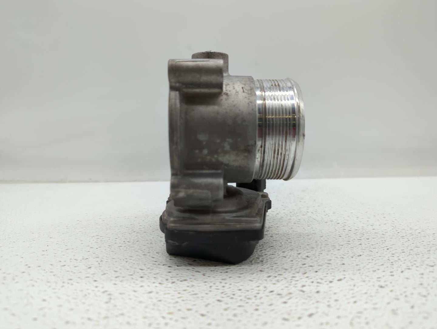 2009-2018 Volkswagen Tiguan Throttle Body P/N:06F 133 062 G 06F 133 062 Q Fits OEM Used Auto Parts - Oemusedautoparts1.com