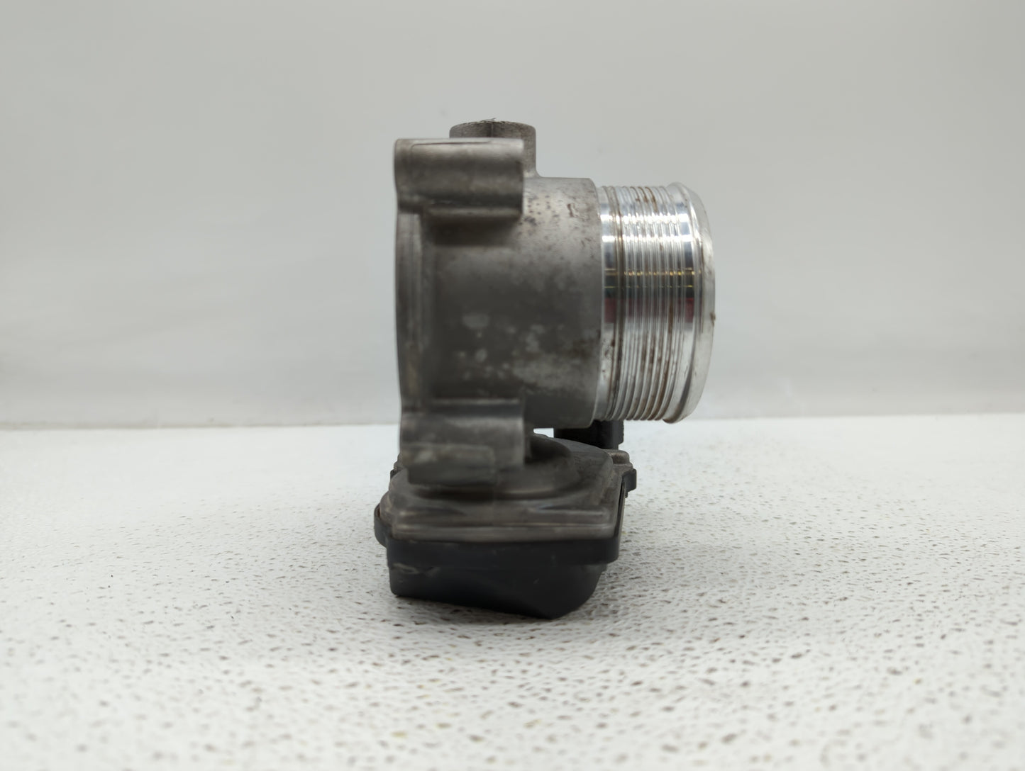 2009-2018 Volkswagen Tiguan Throttle Body P/N:06F 133 062 G 06F 133 062 Q Fits OEM Used Auto Parts - Oemusedautoparts1.com