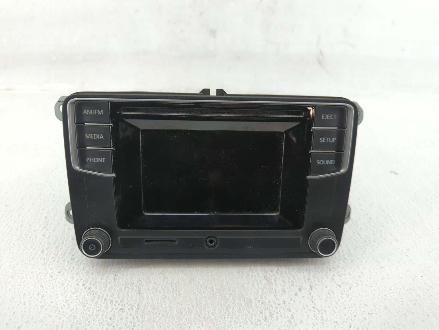 Volkswagen Tiguan Am Fm Cd Player Radio Receiver - Oemusedautoparts1.com