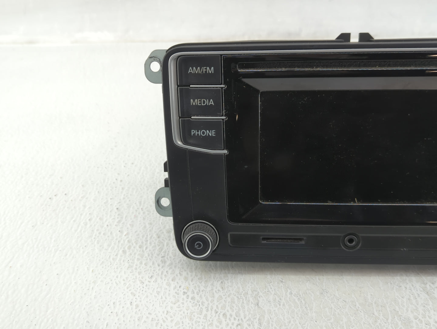 Volkswagen Tiguan Am Fm Cd Player Radio Receiver - Oemusedautoparts1.com