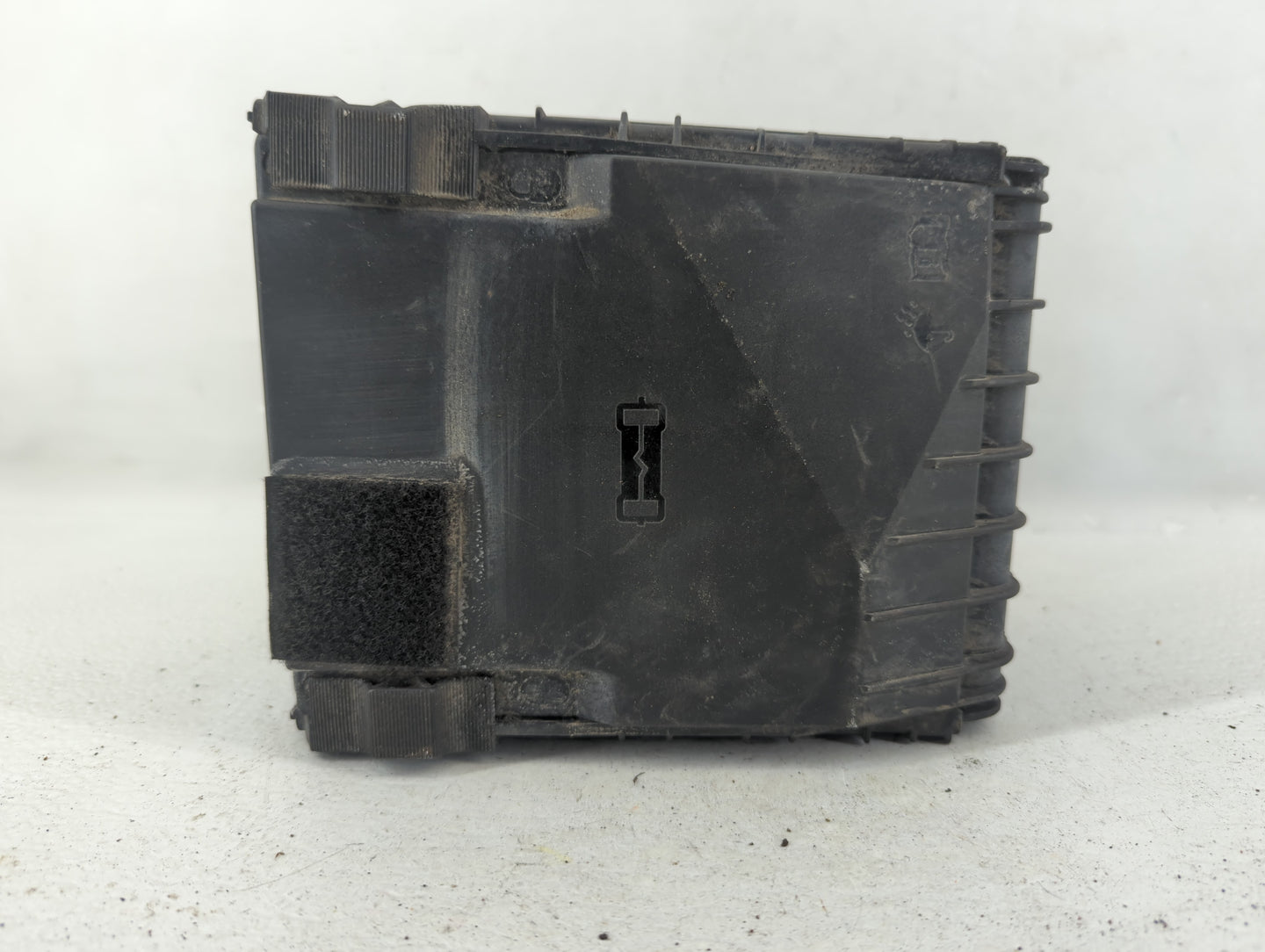 2012-2018 Volkswagen Tiguan Fusebox Fuse Box Panel Relay Module P/N:3C0 937 125 A Fits OEM Used Auto Parts - Oemusedautopart