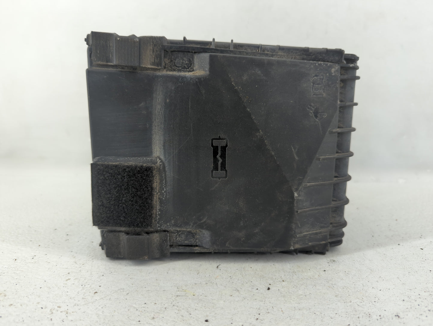 2012-2018 Volkswagen Tiguan Fusebox Fuse Box Panel Relay Module P/N:3C0 937 125 A Fits OEM Used Auto Parts - Oemusedautopart