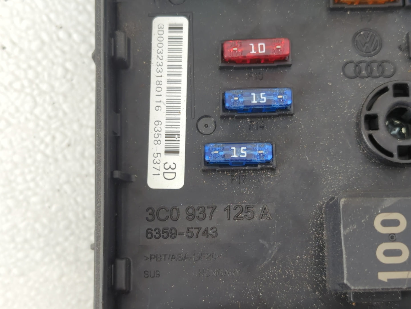 2012-2018 Volkswagen Tiguan Fusebox Fuse Box Panel Relay Module P/N:3C0 937 125 A Fits OEM Used Auto Parts - Oemusedautopart