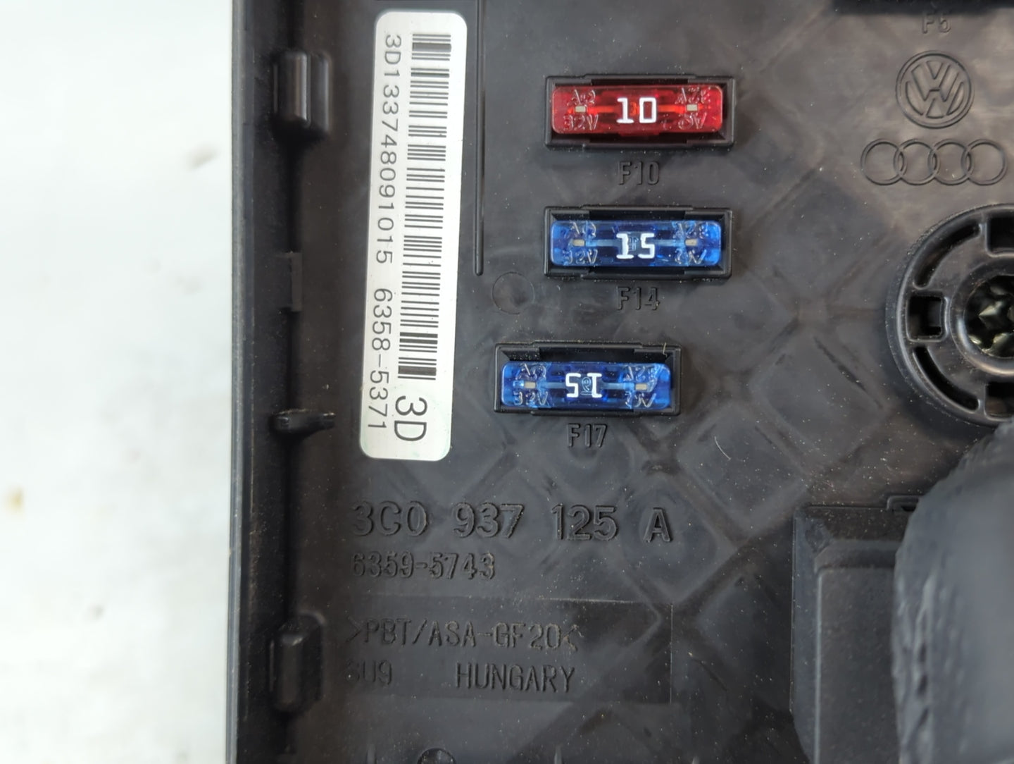 2012-2018 Volkswagen Tiguan Fusebox Fuse Box Panel Relay Module P/N:3C0 937 125 A Fits OEM Used Auto Parts - Oemusedautopart