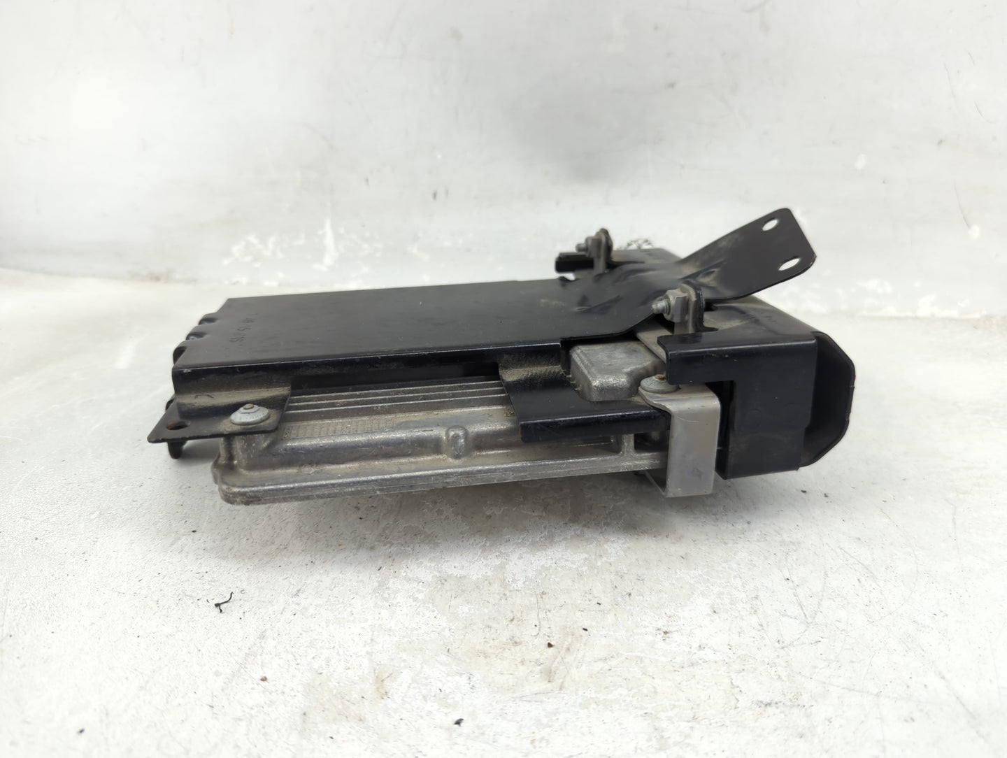2015-2016 Volkswagen Touareg PCM Engine Control Computer ECU ECM PCU OEM P/N:7P0907565A Fits Fits 2015 2016 OEM Used Auto Pa