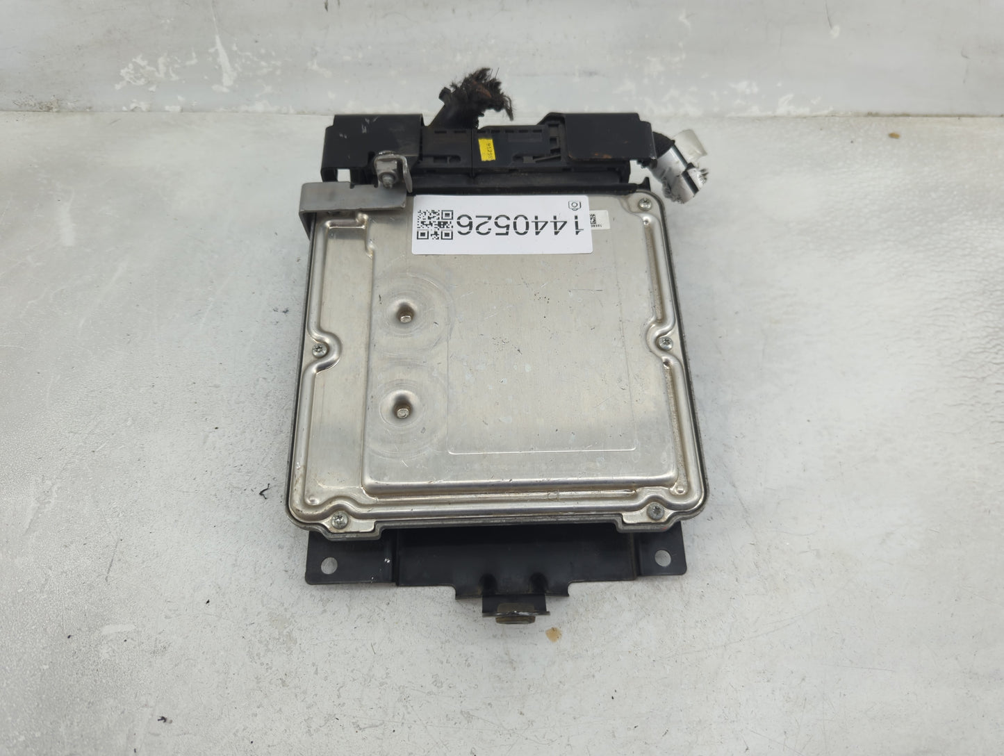 2015-2016 Volkswagen Touareg PCM Engine Control Computer ECU ECM PCU OEM P/N:7P0907565A Fits Fits 2015 2016 OEM Used Auto Pa
