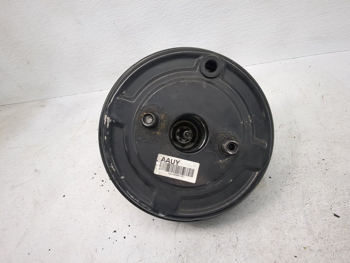 2014-2017 Volkswagen Touareg Brake Master Cylinder - Oemusedautoparts1.com