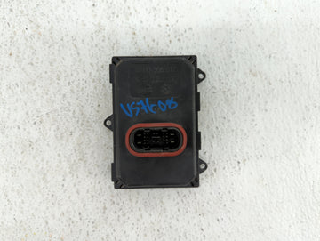 2016 Volkswagen Touareg Headlight Ballast Head Light - Oemusedautoparts1.com