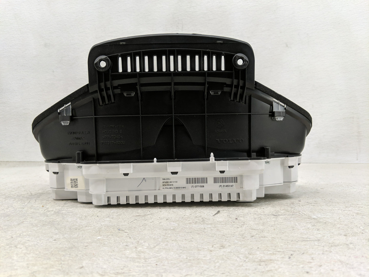 2016 Volvo S60 Instrument Cluster Speedometer Gauges P/N:31453147 Fits OEM Used Auto Parts - Oemusedautoparts1.com
