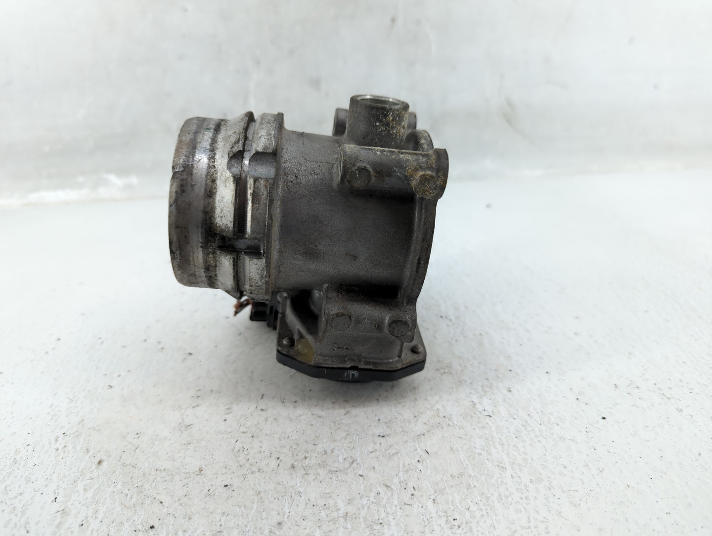 2013-2016 Volvo S60 Throttle Body P/N:78HL13-2510030-AAA Fits Fits 2013 2014 2015 2016 OEM Used Auto Parts - Oemusedautopart