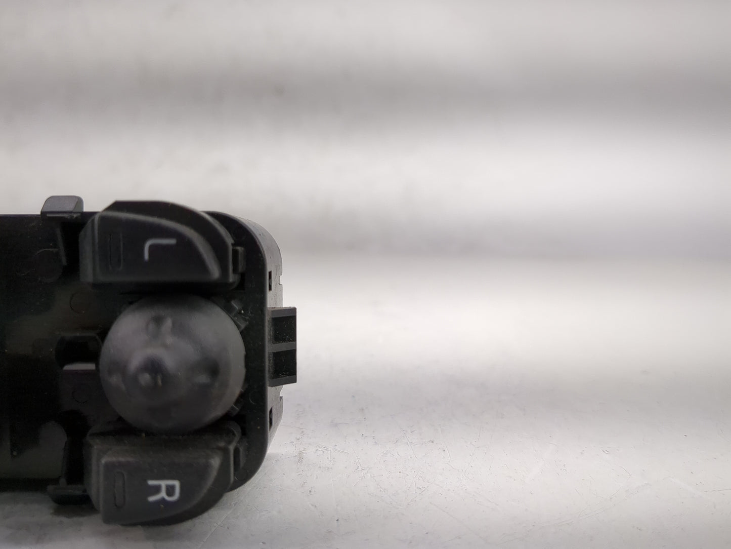 2016 Volvo S80 Master Power Window Switch Replacement Driver Side Left P/N:31334567 Fits OEM Used Auto Parts - Oemusedautopa