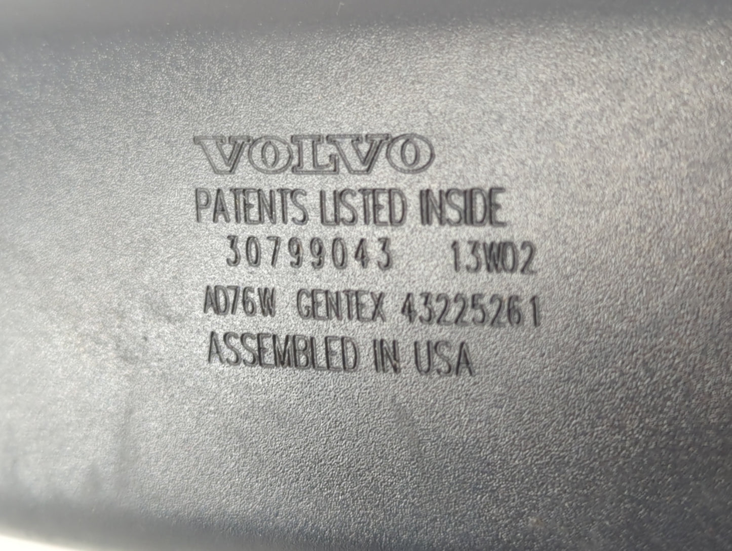 2013-2018 Volvo V60 Interior Rear View Mirror Replacement OEM P/N:E11026394 30799043 Fits OEM Used Auto Parts - Oemusedautop