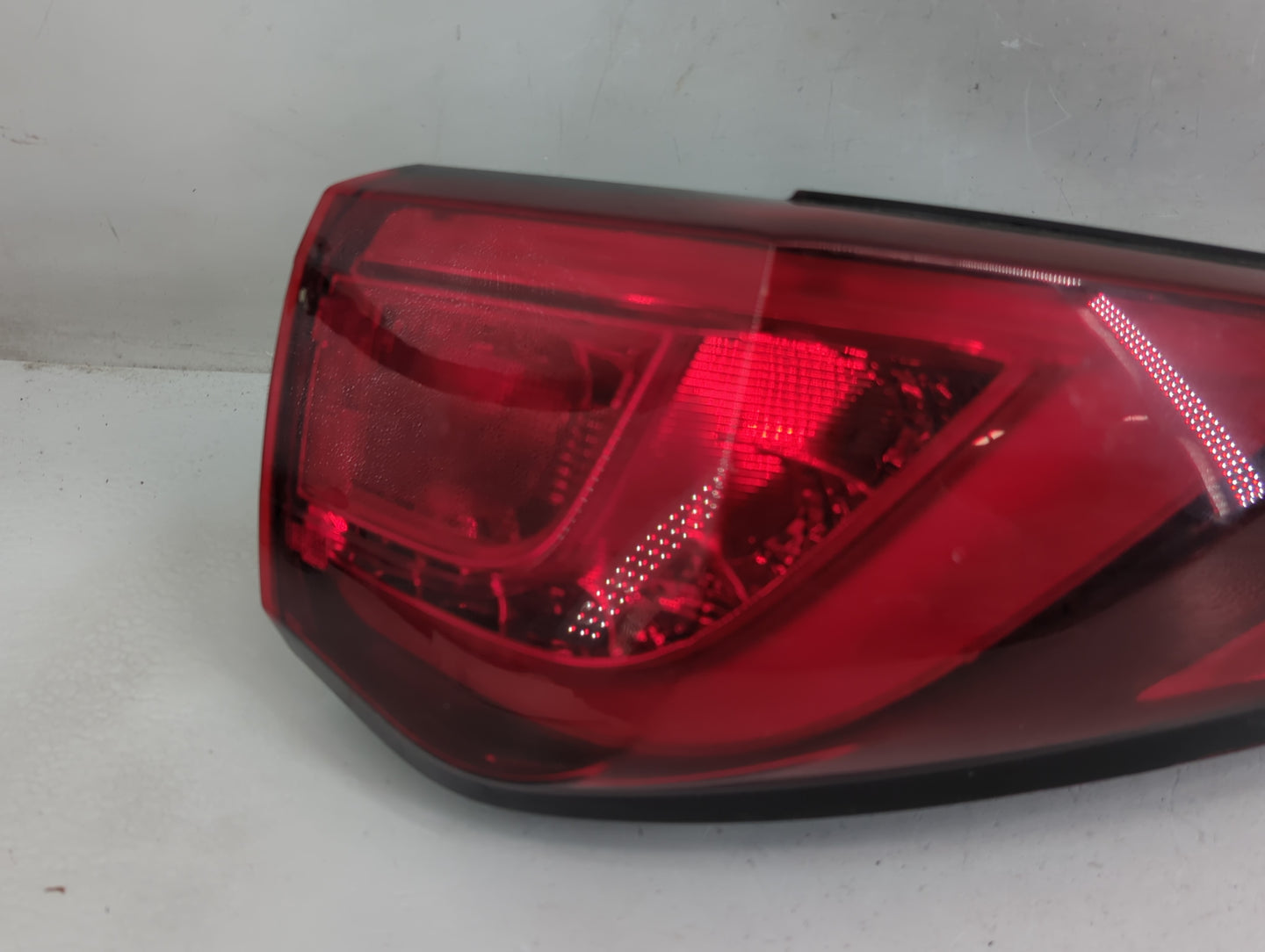 2016 Volvo Xc60 Tail Light Assembly Passenger Right OEM Fits OEM Used Auto Parts - Oemusedautoparts1.com