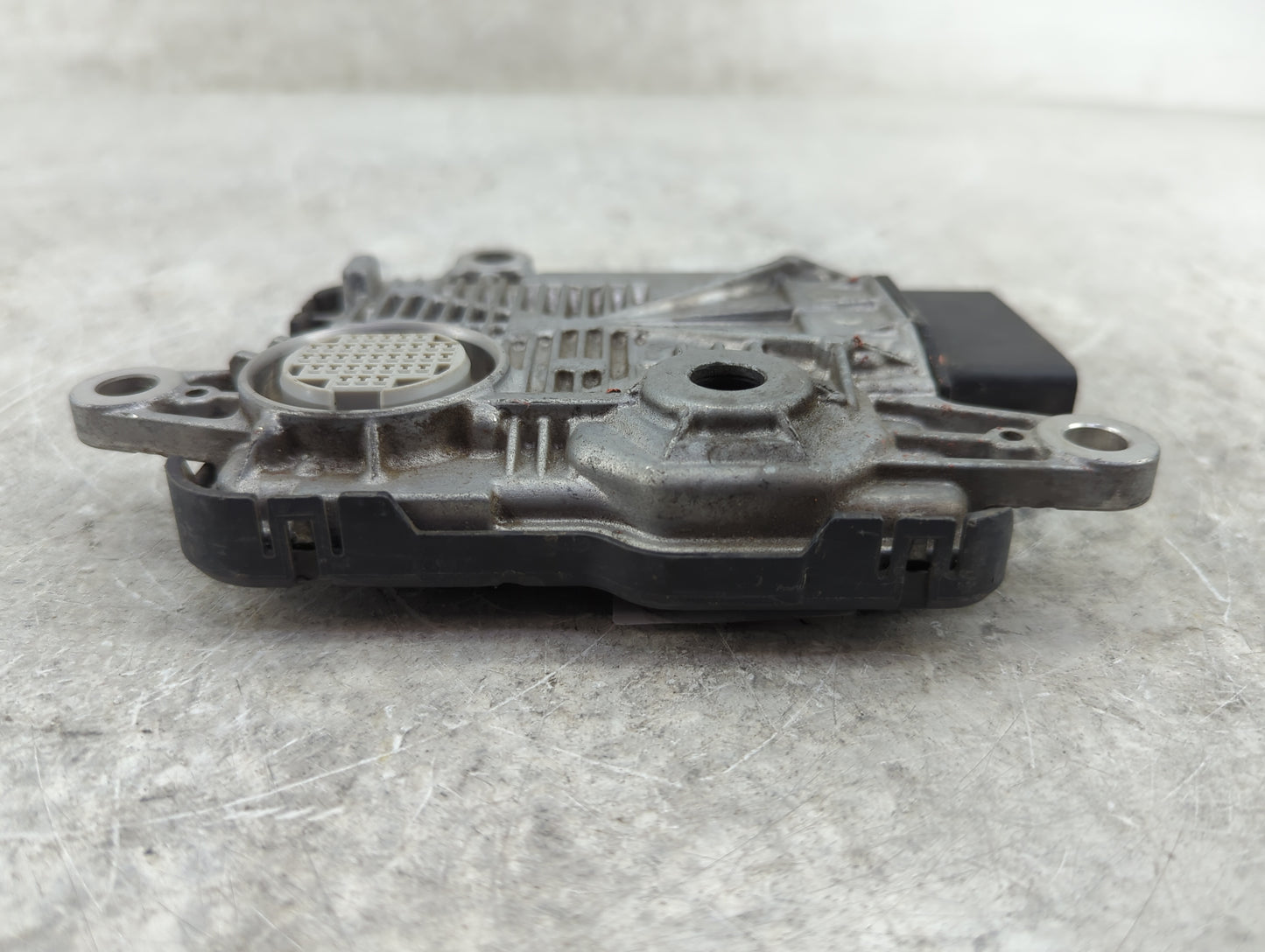 2016-2017 Volvo Xc60 Transmission Control Module Tcu Tcm - Oemusedautoparts1.com