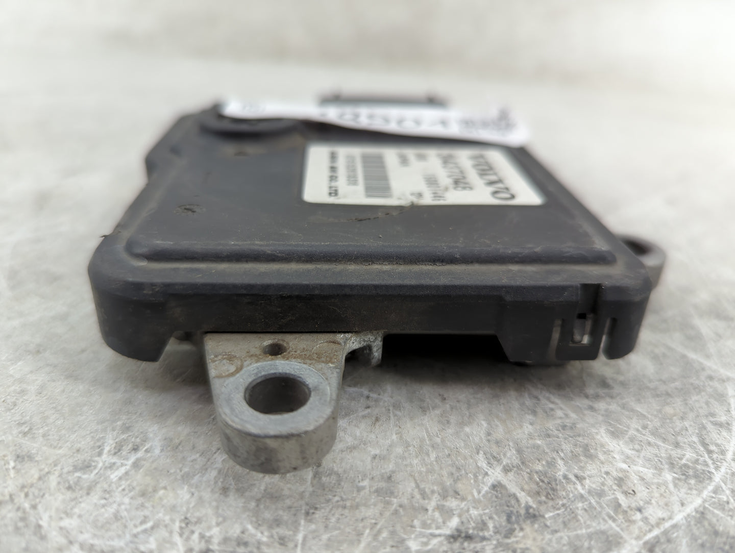 2016-2017 Volvo Xc60 Transmission Control Module Tcu Tcm - Oemusedautoparts1.com