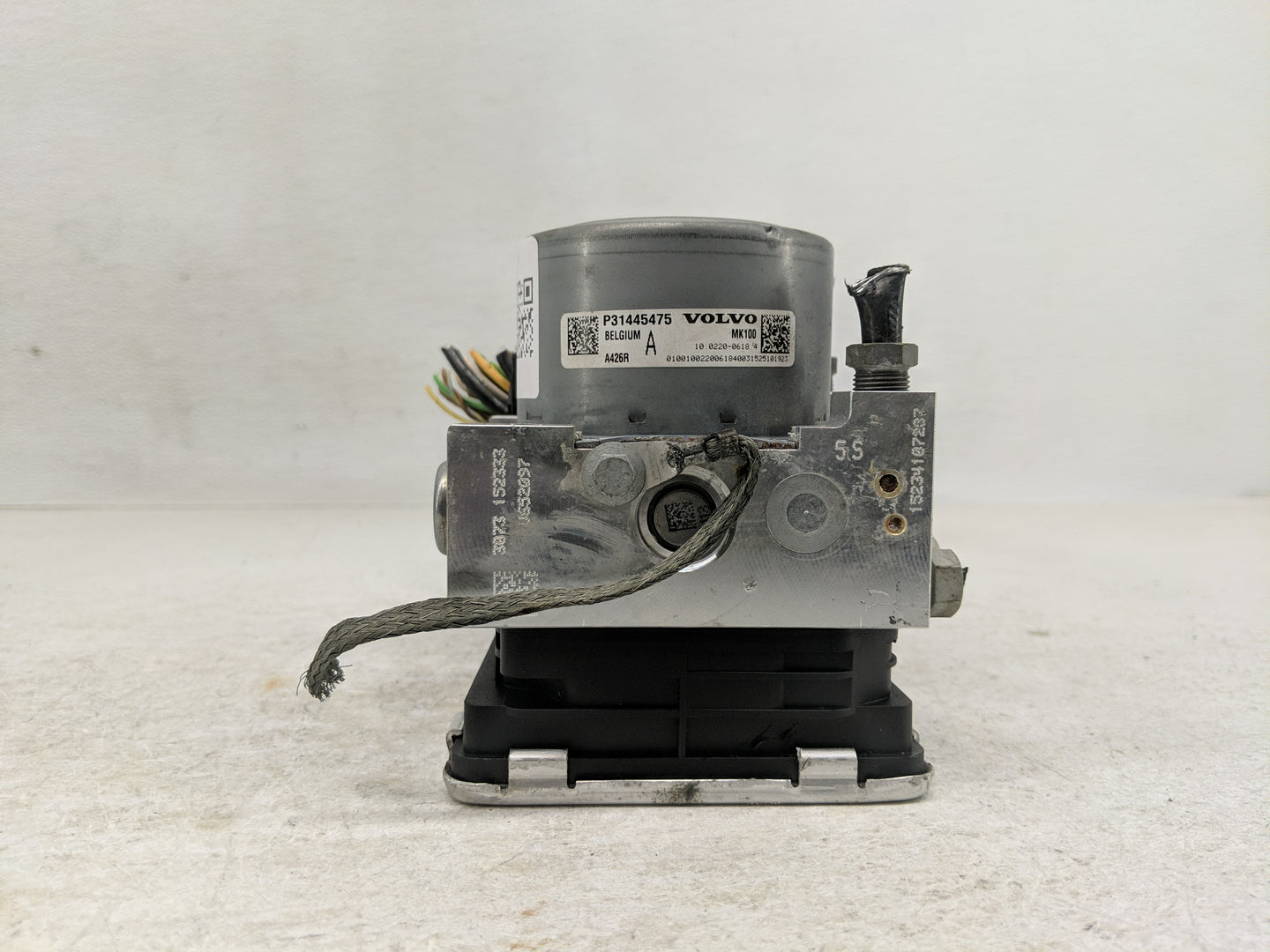 2016-2017 Volvo Xc90 ABS Pump Control Module Replacement P/N:P31445475 Fits Fits 2016 2017 OEM Used Auto Parts - Oemusedauto